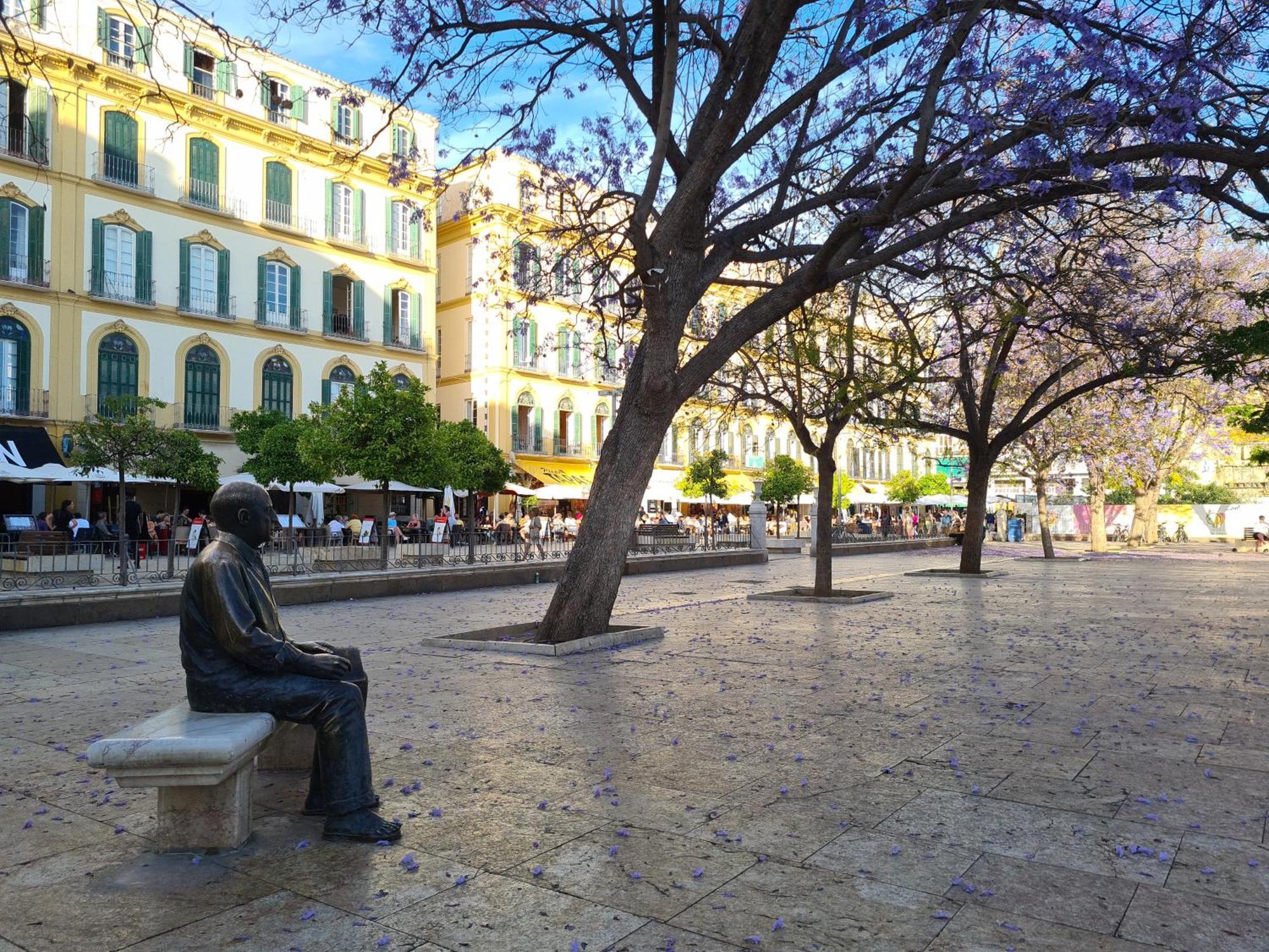 Private Rooms In Historic Building On The Square Málaga Exterior foto